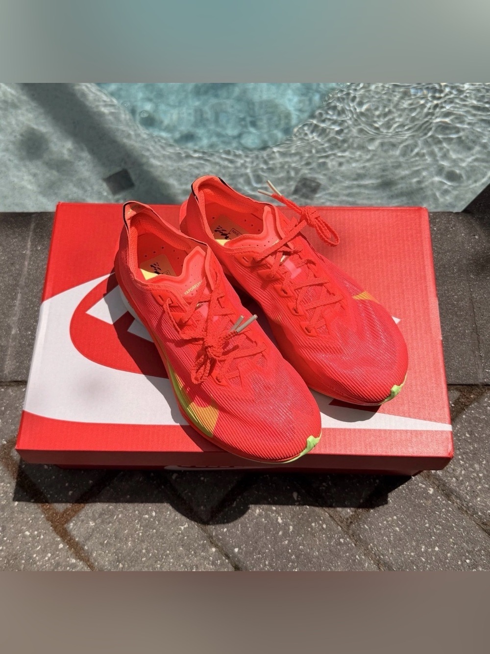WMNS NIKE ZOOMX VAPORFLY NEXT% 4 BRIGHT CRIMSON RED MINT HF6412-600 SZ 5.5 - Picture 2 of 5